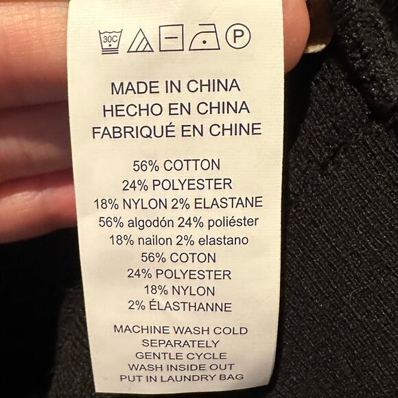 NWT Michael Kors Women’s Sz Sm & Med Black Sweater Vest Gold Logo Buttons K626 - Picture 12 of 14